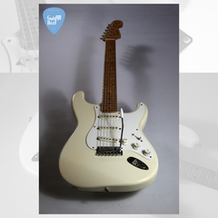 Imagen de FERNANDES R8 Stratocaster The Revival Japan 1984 Guitarra Electrica