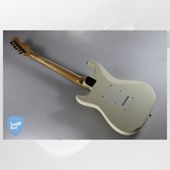 SQUIER by Fender Stratocaster STAGEMASTER Standard Series 1999 Guitarra Eléctrica - Reverseheadstock - - GuitarBazar