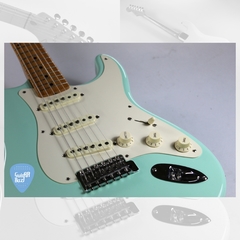 FENDER Classic Player 50s Stratocaster Reissue MEXICO Surf Green Guitarra Electrica - GuitarBazar