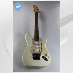 SQUIER by Fender Stratocaster STAGEMASTER Standard Series 1999 Guitarra Eléctrica - Reverseheadstock - - GuitarBazar