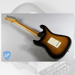 FENDER Stratocaster Japan 57 Reissue 2-Tone Gotoh Locking Mics 57-62 Guitarra Electrica - comprar online