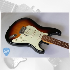 FENDER Stratocaster Classic Player 60s Custom Shop Designed / Vintera Modified MEXICO Guitarra Electrica - GuitarBazar