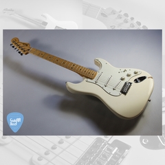 FENDER Stratocaster Standard MEXICO 2016 Vintage White Guitarra Electrica - comprar online