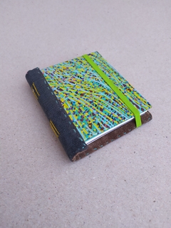 Caderno pequeno com capa estampada