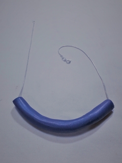 Colar - gargantilha tubo azul arroxeado