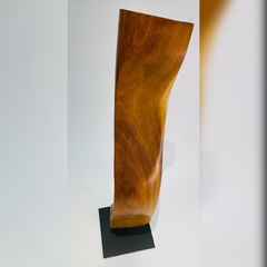 ESCULTURA ABSTRATA EM MADEIRA - comprar online