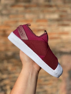 Tênis Adidas Slip On Feminino - Triunfo Americano Moda Fashion - Tênis de Qualidade