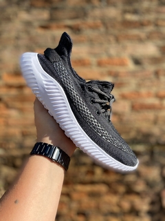 Tênis Adidas Yeezy - loja online