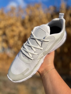 Imagem do Tênis Nike Air React 270