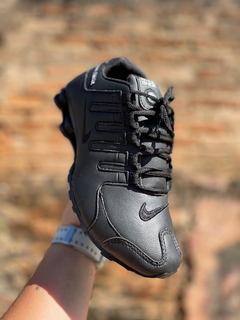 Tênis Nike Shox NZ - loja online