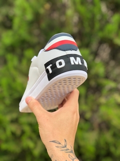 Tênis Tommy Hilfiger Couro Branco na internet