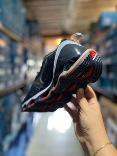 Tênis Mizuno Wave Prophecy X na internet