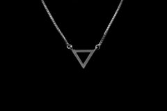 COLLAR TRIANGULO