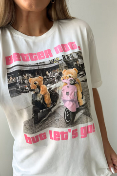 Camiseta feminina estampada Let´s go bear
