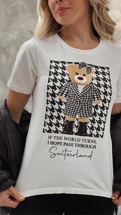 Camiseta feminina estampada Ursa