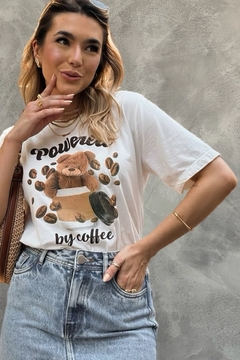 Camiseta feminina estampada Coffee Bear - comprar online