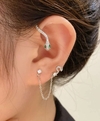 Brinco ear cuff com corrente - de cobra cravejada