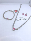 Conjunto com pedra de coração rosa e strass