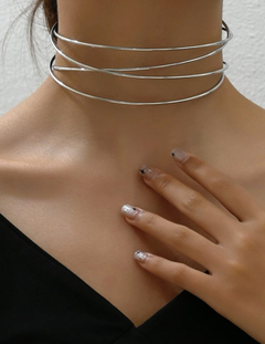 choker rigida prata ou dourada - ajustavel