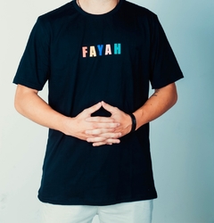 CAMISETA FAYAH COLOR na internet