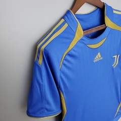 CAMISA JUVENTUS TEAMGEIST 21/22 RELEASE 2006 na internet