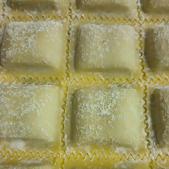 Raviolones de Rúcula y Paparella