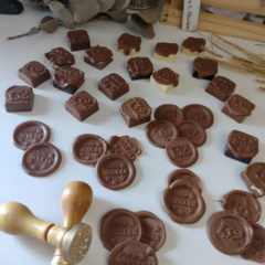 Imagen de Chocolates Personalizados con sellos