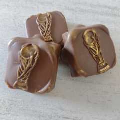 Chocolates Personalizados con sellos - Clara C Chocolates