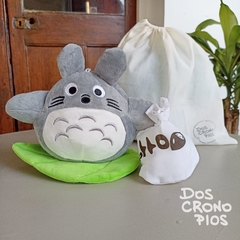 Peluche Totoro Hoja - comprar online