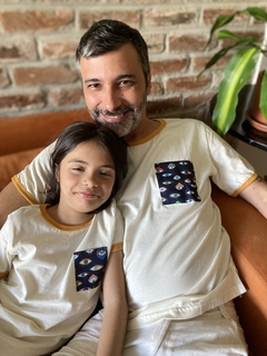 Camiseta Infantil Unissex Olhadela - comprar online