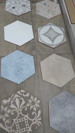 Revestimiento Ceramico Hexagonal Luxor GRIS Mate 20x23 Piso Pared en internet