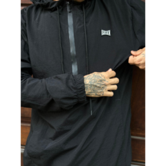 Corta Vento FIRE Anorak Taslan Square Logo (Preto) - comprar online