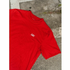 CAMISETA LOGO PLANO C (VERMELHO) - Planet Street