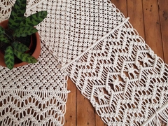 Caminho de Mesa Gaia - Macrame