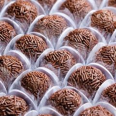 50 brigadeiros