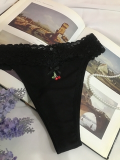 UNDIE CHERRY - Cosmo Púrpura