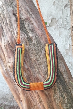 Collar ARCO VERDE- Molas. Cobre tejido. Cordon de cobre tejido. 31cm x 11 cm