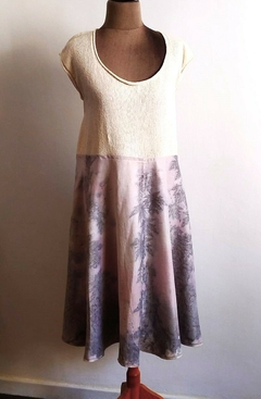 Vestido Combinado Tejido de Seda y Algodón y Tencel . Tinte cochinilla, estampa vegetal . Busto 100cm- Largo 100cm-Pollera evasée.