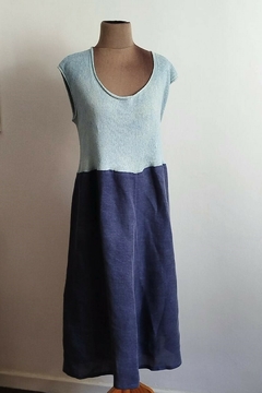 Vestido Combinado Tejido de Seda y Algodón y bambú- Celeste/azul. Busto 100cm- Largo 110cm- Cadera 150cm