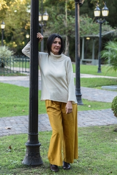 SWETER COLOR CRUDO- Polera Hilado de seda natural y algodón T1 - Busto 110 cm-Largo 60 cm T2 – Busto 120 cm - Largo 60cm - comprar online