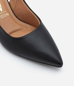 Sapato Scarpin Slingback Com Salto Fino Preto na internet