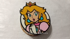 CAJA CON FORMA PRINCESA PEACH en internet