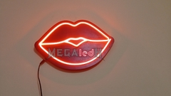 CARTEL DE NEON MODELO LABIOS ROJO - comprar online