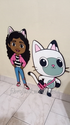 PERSONAJE GABY Y LA CASA DE LAS MUÑECAS PARA DECORACION MESA CANDY BAR - comprar online