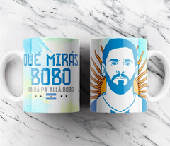 Taza El Día Que Messi Se Volvió D10s. Qué Mirás Bobo? - tienda online