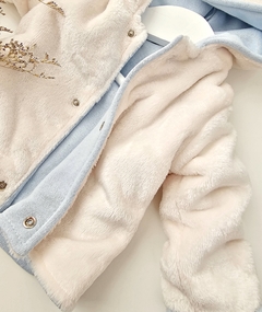 Imagen de Campera reversible algodón y piel ultra soft. CELESTE