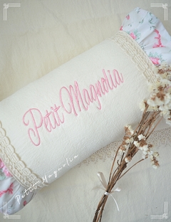 Almohadones personalizados bordados - Petit Magnolia bebés