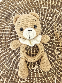 Sonajero tejido a crochet amigurumi Osito voladito natural en internet