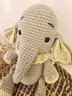 Muñeco de apego amigurumi crochet Elefante 23cm en internet