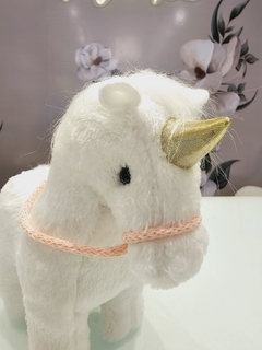 Unicornio bebé ultra soft (18cm) - Petit Magnolia bebés